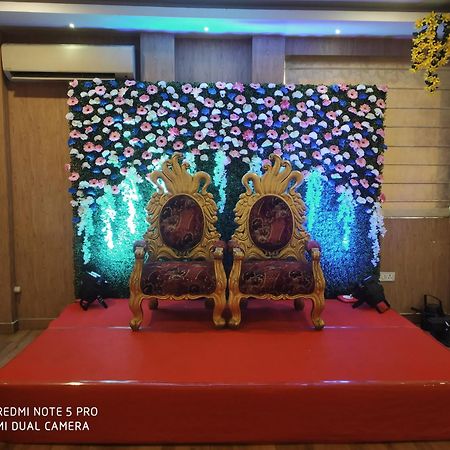 Hotel Comfotel Kalküta Dış mekan fotoğraf