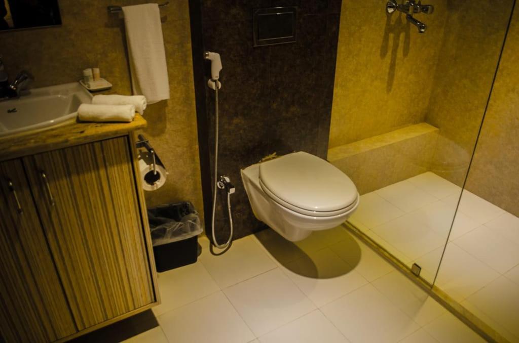 Hotel Comfotel Kalküta Dış mekan fotoğraf