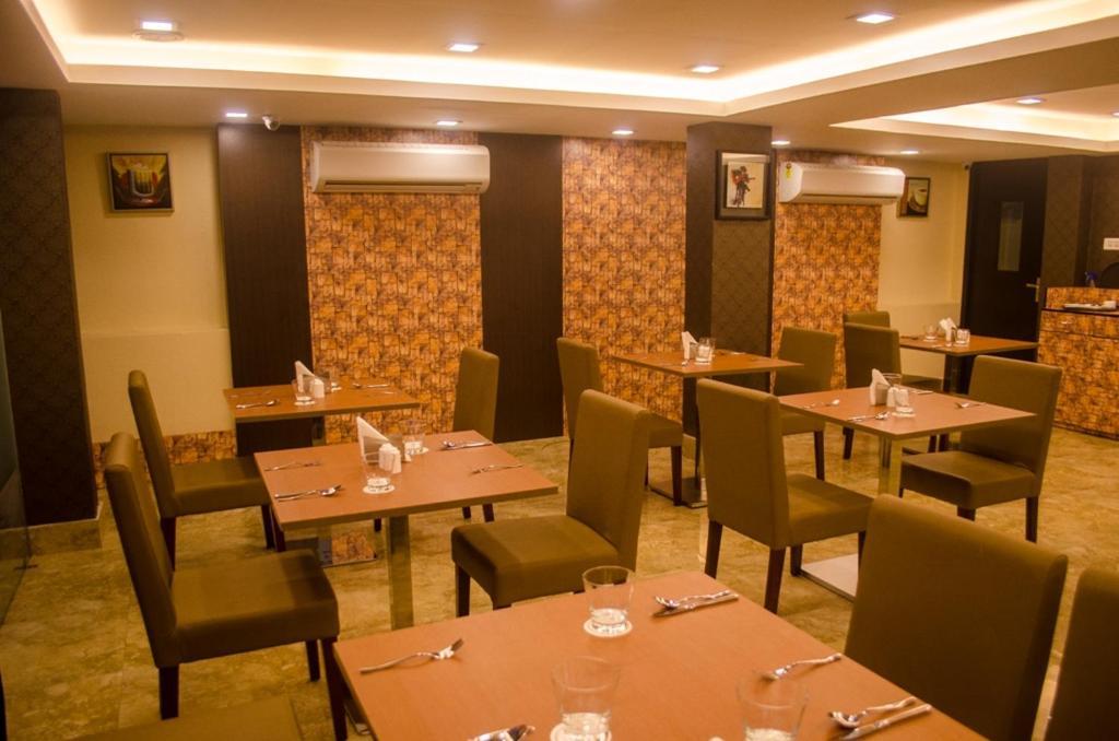Hotel Comfotel Kalküta Dış mekan fotoğraf