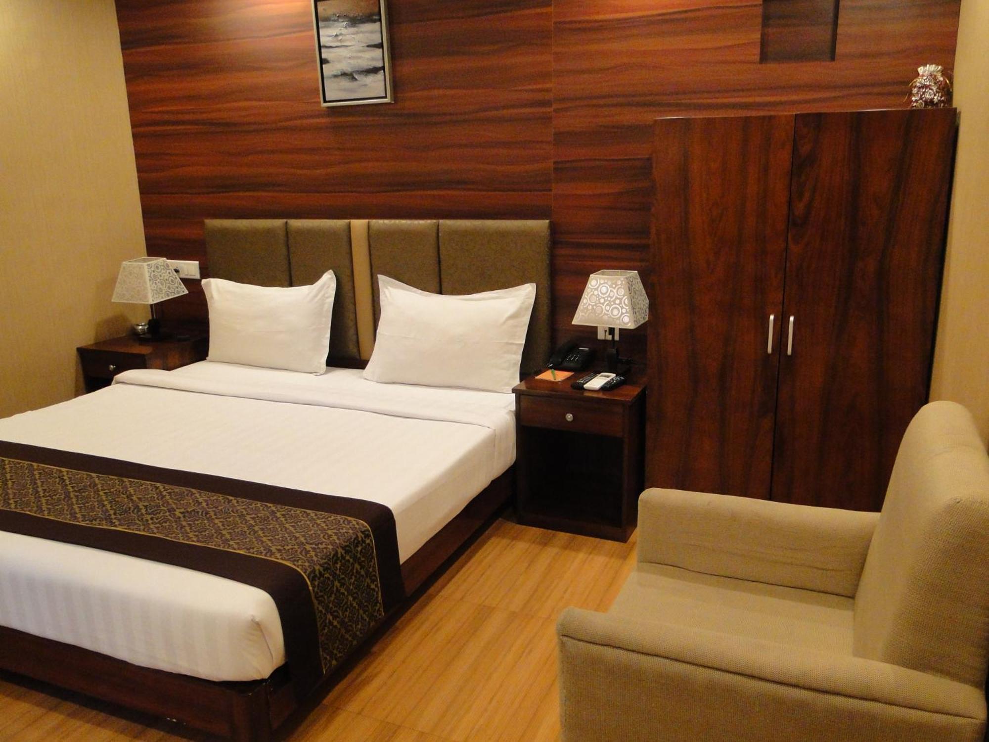 Hotel Comfotel Kalküta Dış mekan fotoğraf