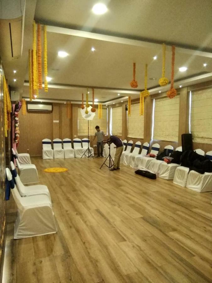 Hotel Comfotel Kalküta Dış mekan fotoğraf