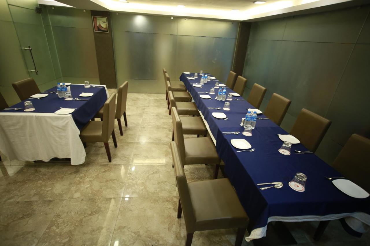 Hotel Comfotel Kalküta Dış mekan fotoğraf