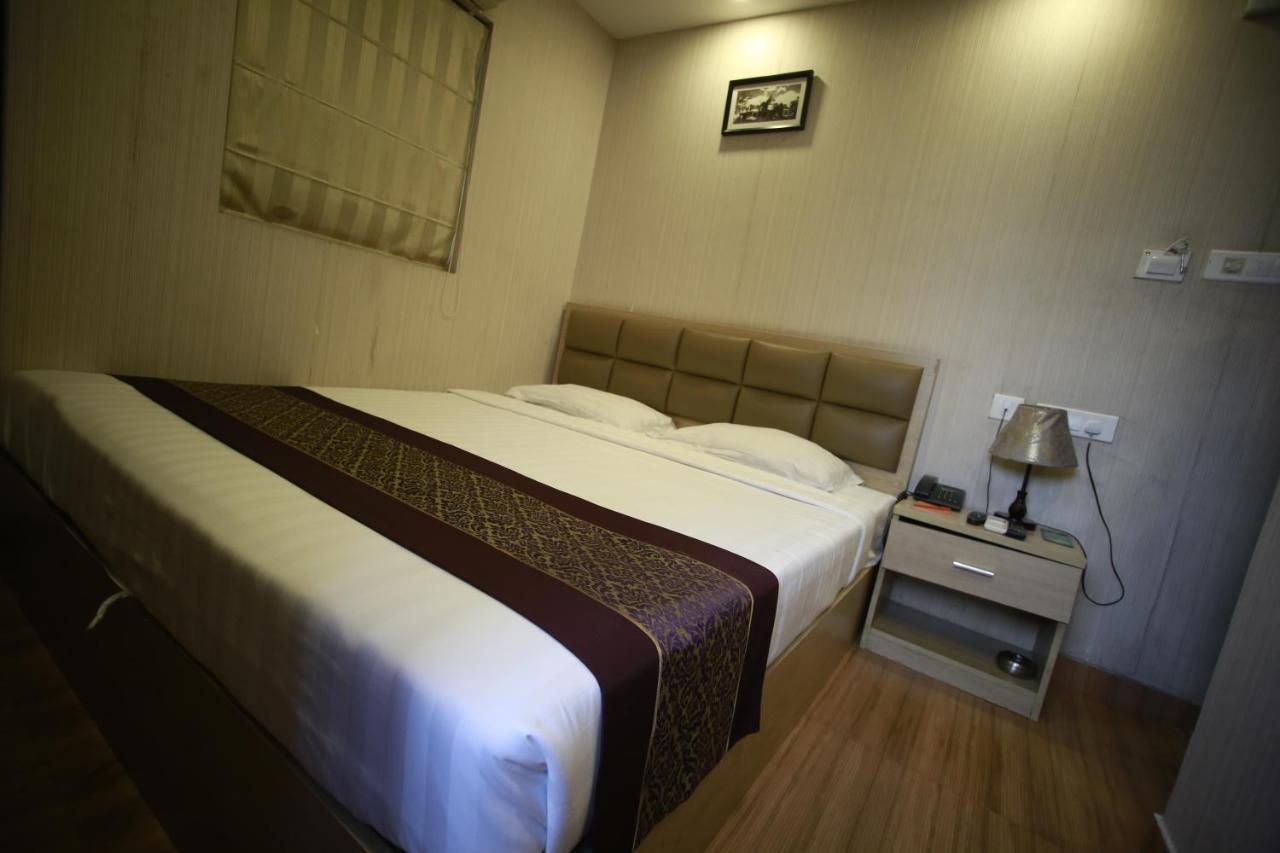 Hotel Comfotel Kalküta Dış mekan fotoğraf