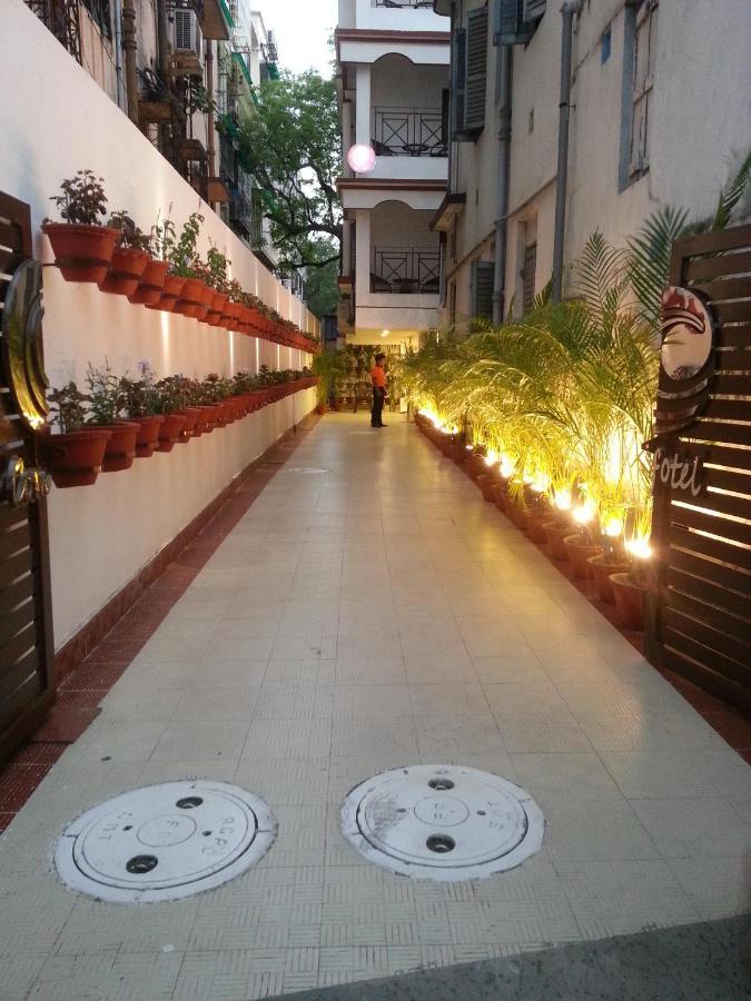Hotel Comfotel Kalküta Dış mekan fotoğraf