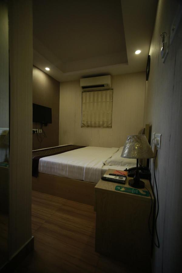 Hotel Comfotel Kalküta Dış mekan fotoğraf