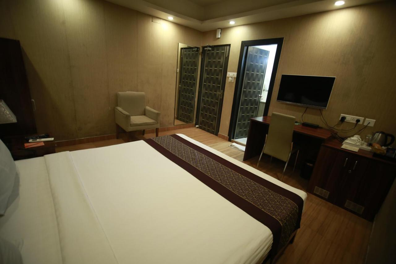 Hotel Comfotel Kalküta Dış mekan fotoğraf