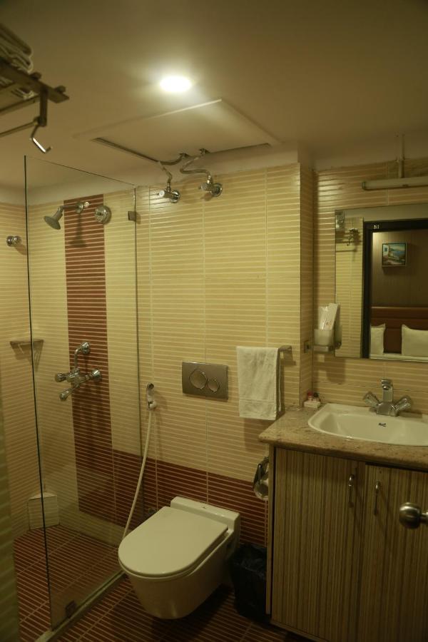 Hotel Comfotel Kalküta Dış mekan fotoğraf